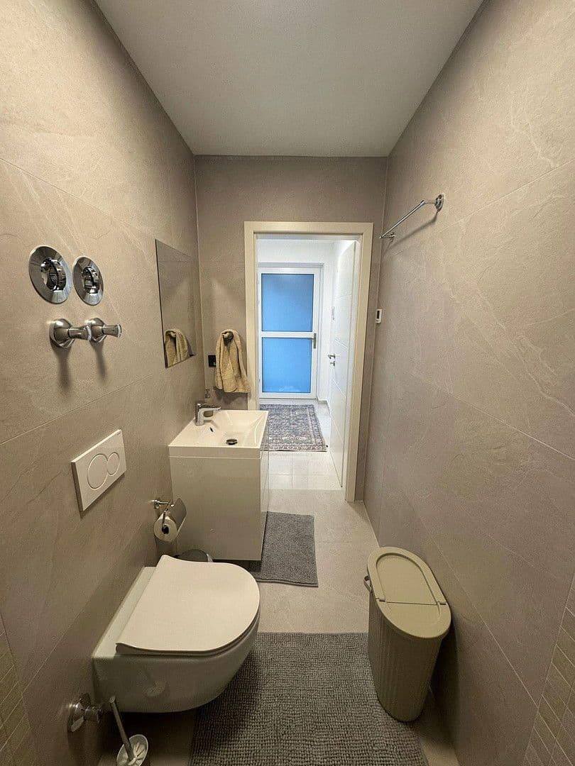 Prenájom bytu 1-izbový 33 m², Leverkusen, Severné Porýnie - Westfálsko Prenájom bytu 1-izbový 33 m², Leverkusen, Severné Porýnie - Westfálsko