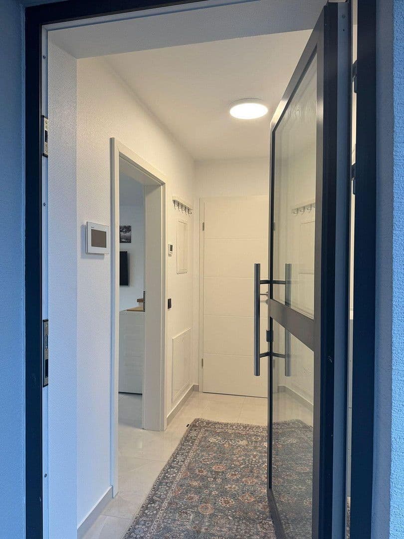 Prenájom bytu 1-izbový 33 m², Leverkusen, Severné Porýnie - Westfálsko Prenájom bytu 1-izbový 33 m², Leverkusen, Severné Porýnie - Westfálsko