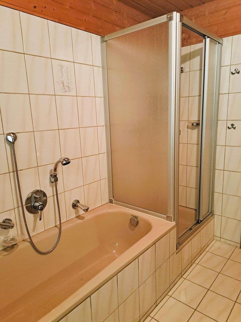 Predaj domu 235 m², pozemek 552 m², Wolfskehle, Kulmbach, Bavorsko Predaj domu 235 m², pozemek 552 m², Wolfskehle, Kulmbach, Bavorsko