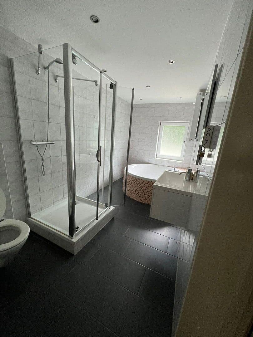 Prenájom bytu 3-izbový 131 m², Alte Blankenburger Str. 3, Thale, Sasko-Anhaltsko Prenájom bytu 3-izbový 131 m², Alte Blankenburger Str. 3, Thale, Sasko-Anhaltsko