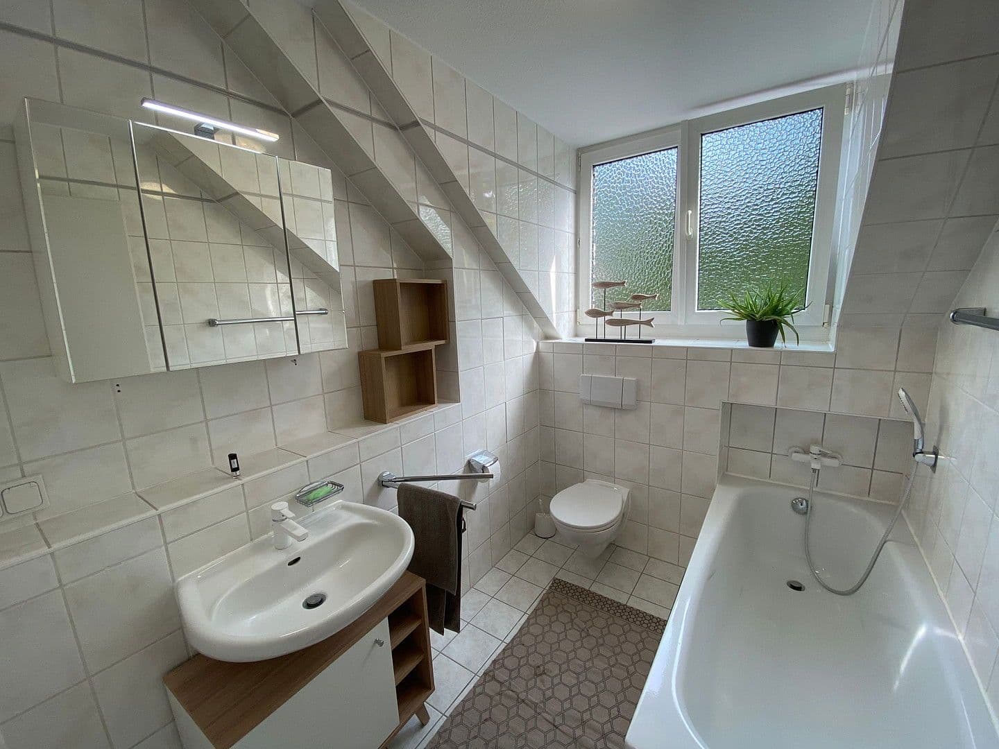 Predaj domu 357 m², pozemek 573 m², Falkensee, Brandenbursko Predaj domu 357 m², pozemek 573 m², Falkensee, Brandenbursko