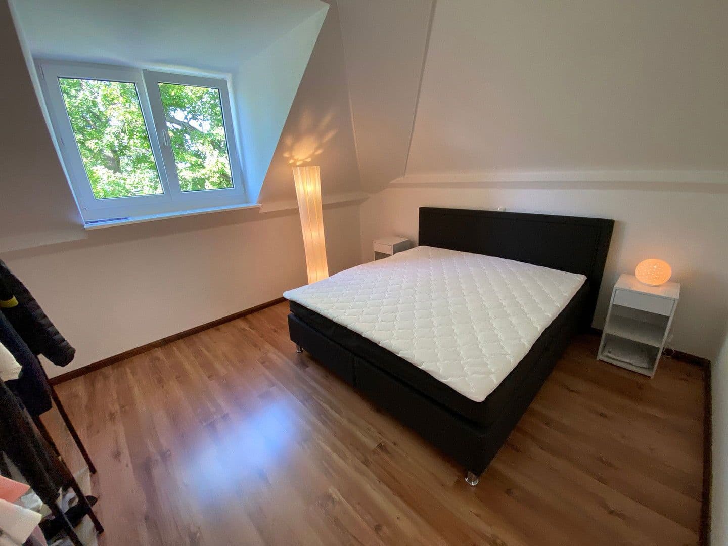 Predaj domu 357 m², pozemek 573 m², Falkensee, Brandenbursko Predaj domu 357 m², pozemek 573 m², Falkensee, Brandenbursko