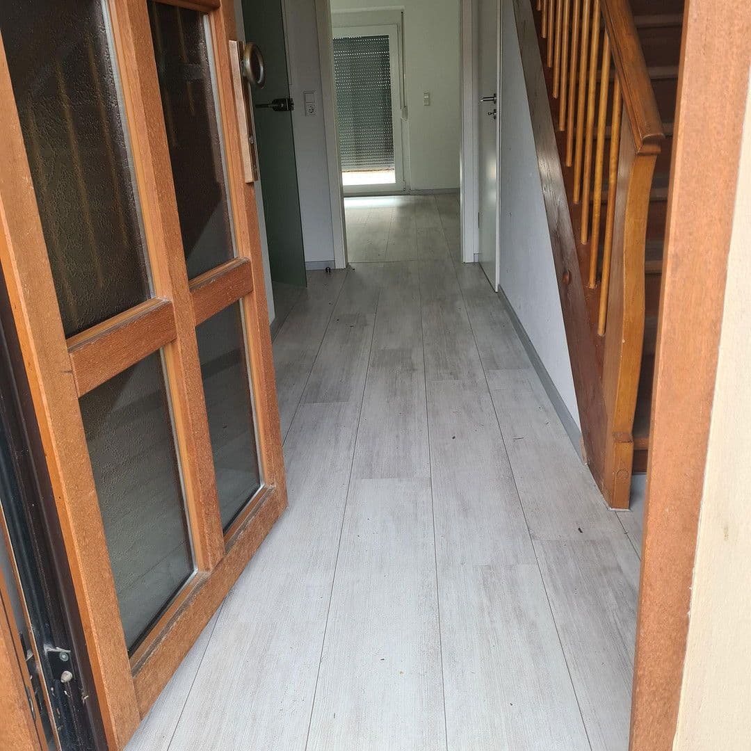 Predaj domu 90 m², pozemek 197 m², Hauffstraße 48/1, Pfullingen, Bádensko-Wurttembersko Predaj domu 90 m², pozemek 197 m², Hauffstraße 48/1, Pfullingen, Bádensko-Wurttembersko