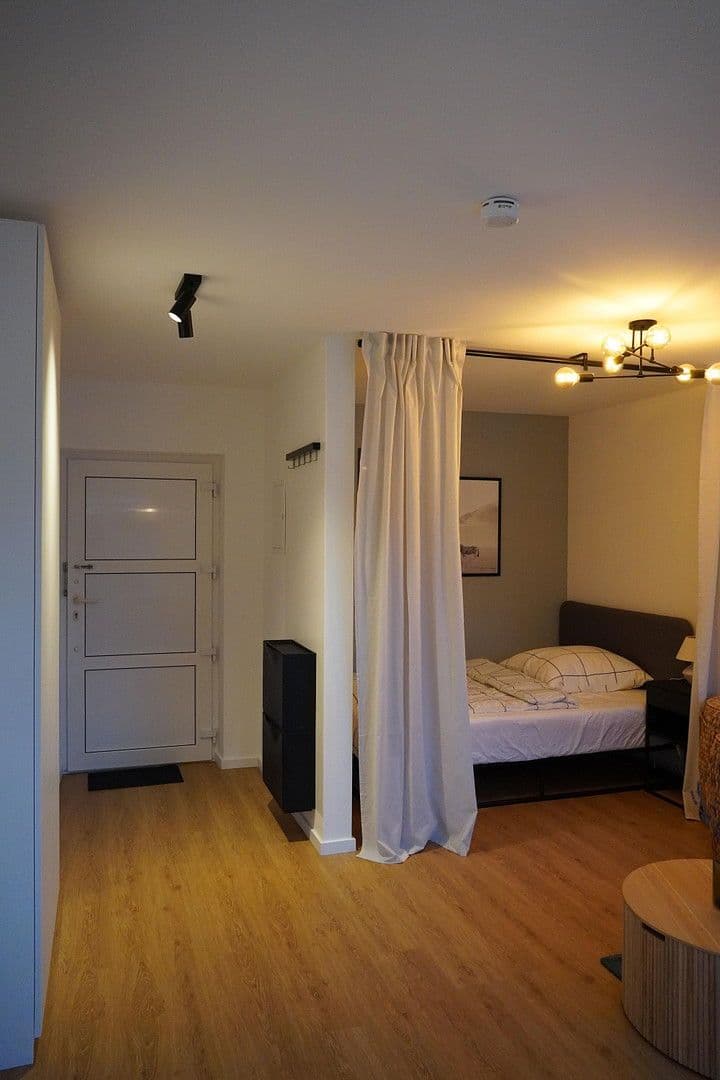 Prenájom bytu 1-izbový 29 m², Schanzstr. 63, Reutlingen, Bádensko-Wurttembersko Prenájom bytu 1-izbový 29 m², Schanzstr. 63, Reutlingen, Bádensko-Wurttembersko