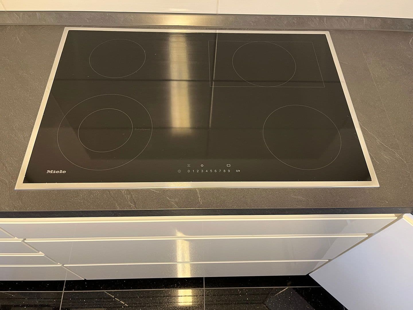 Prenájom bytu 3-izbový 90 m², Mozartstraße 69, Erlangen, Bavorsko Prenájom bytu 3-izbový 90 m², Mozartstraße 69, Erlangen, Bavorsko