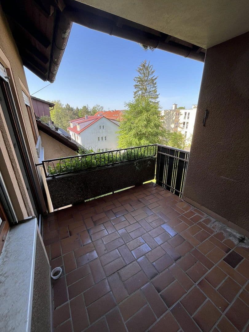 Prenájom bytu 3-izbový 90 m², Mozartstraße 69, Erlangen, Bavorsko Prenájom bytu 3-izbový 90 m², Mozartstraße 69, Erlangen, Bavorsko