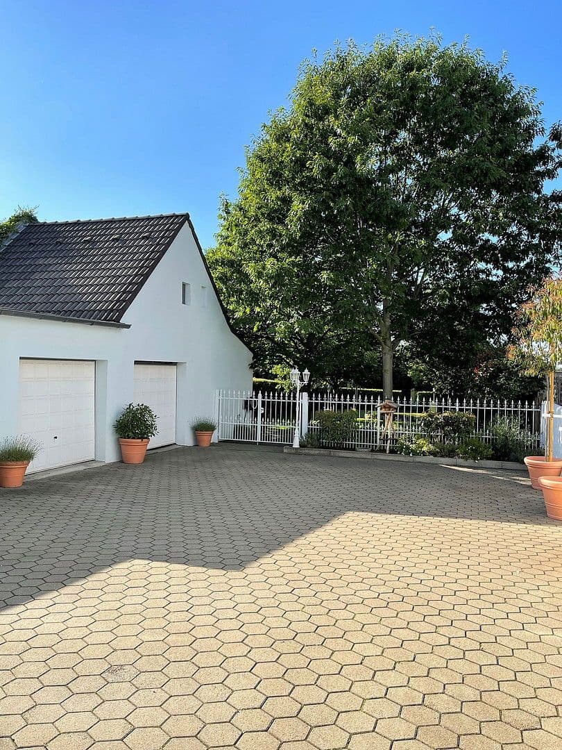 Predaj domu 280 m², pozemek 1.223 m², Dortmund, Severné Porýnie - Westfálsko Predaj domu 280 m², pozemek 1.223 m², Dortmund, Severné Porýnie - Westfálsko