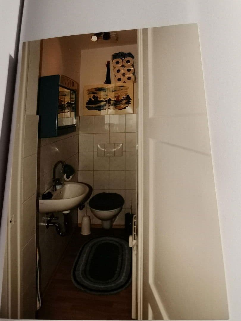 Prenájom bytu 4-izbový 95 m², Robert-Koch-Straße 9, Erfurt, Durínsko Prenájom bytu 4-izbový 95 m², Robert-Koch-Straße 9, Erfurt, Durínsko