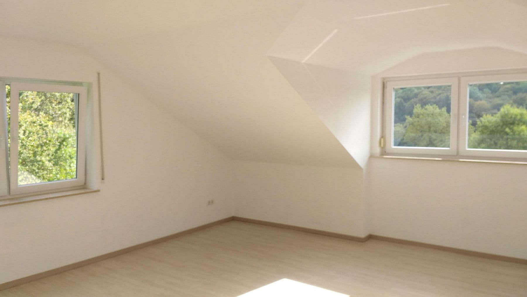 Prenájom bytu 3-izbový 60 m², Schwäbisch Gmünd, Bádensko-Wurttembersko Prenájom bytu 3-izbový 60 m², Schwäbisch Gmünd, Bádensko-Wurttembersko
