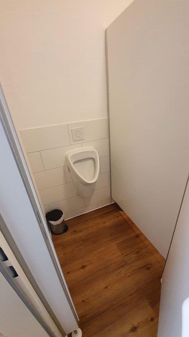 Prenájom kancelárie 345 m², Pfaffenweg 22, Neu-Ulm, Bavorsko Prenájom kancelárie 345 m², Pfaffenweg 22, Neu-Ulm, Bavorsko