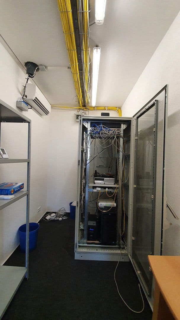 Prenájom kancelárie 345 m², Pfaffenweg 22, Neu-Ulm, Bavorsko Prenájom kancelárie 345 m², Pfaffenweg 22, Neu-Ulm, Bavorsko