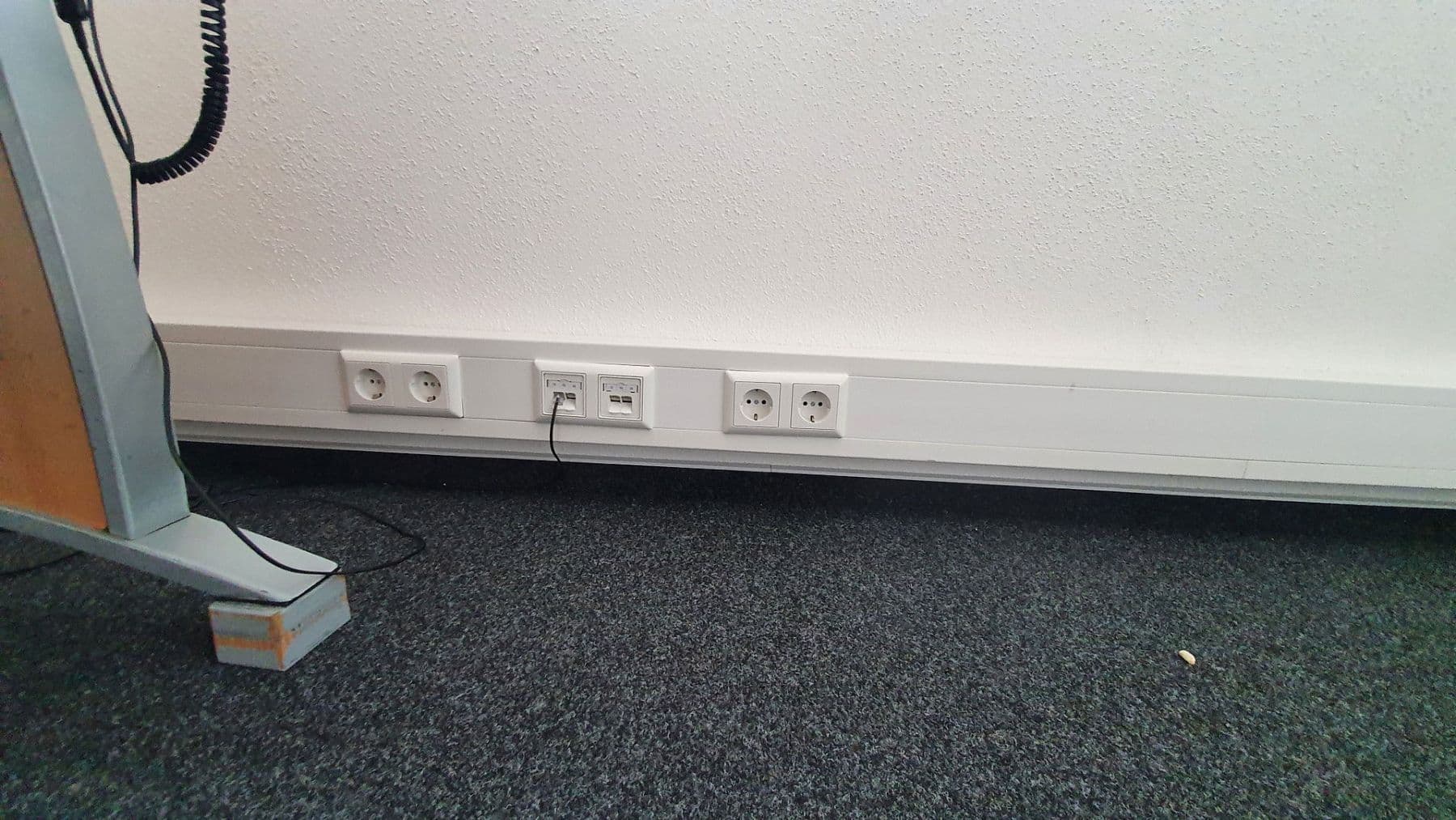 Prenájom kancelárie 345 m², Pfaffenweg 22, Neu-Ulm, Bavorsko Prenájom kancelárie 345 m², Pfaffenweg 22, Neu-Ulm, Bavorsko