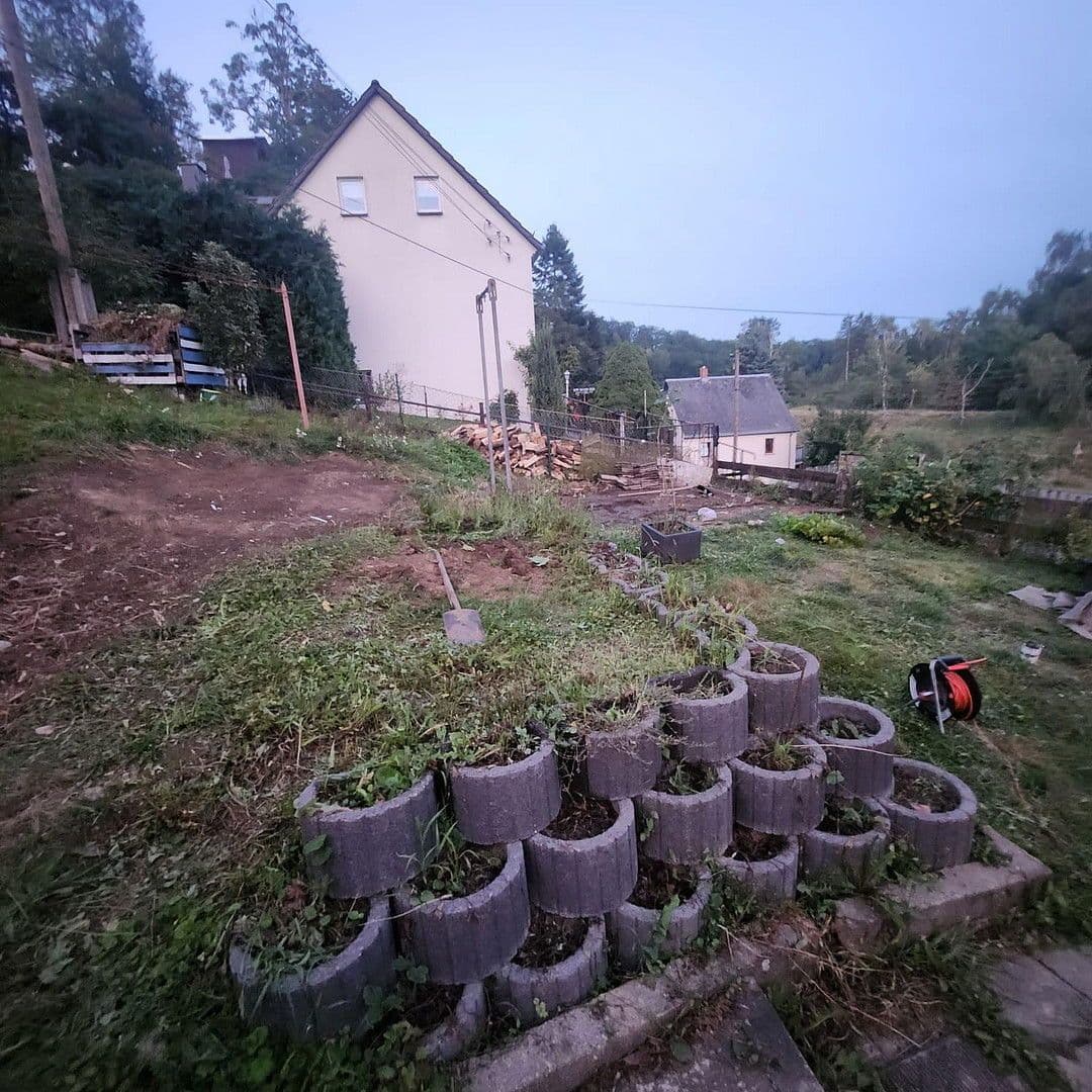 Prenájom domu 90 m², pozemek 370 m², Muldenthalstraße 17b, Großschirma, Sasko Prenájom domu 90 m², pozemek 370 m², Muldenthalstraße 17b, Großschirma, Sasko