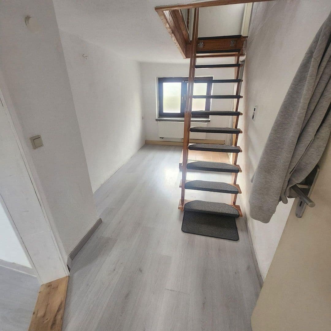 Prenájom domu 90 m², pozemek 370 m², Muldenthalstraße 17b, Großschirma, Sasko Prenájom domu 90 m², pozemek 370 m², Muldenthalstraße 17b, Großschirma, Sasko