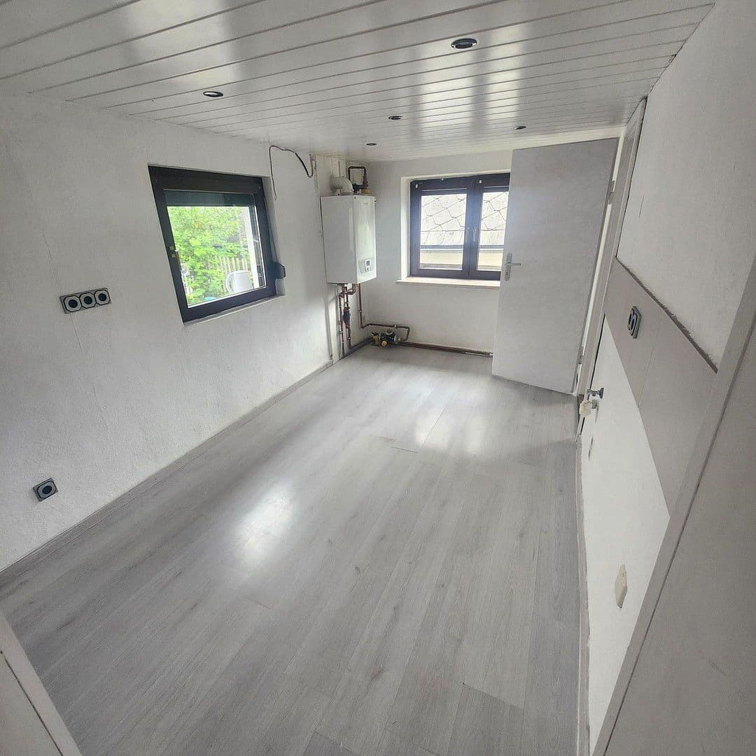 Prenájom domu 90 m², pozemek 370 m², Muldenthalstraße 17b, Großschirma, Sasko Prenájom domu 90 m², pozemek 370 m², Muldenthalstraße 17b, Großschirma, Sasko