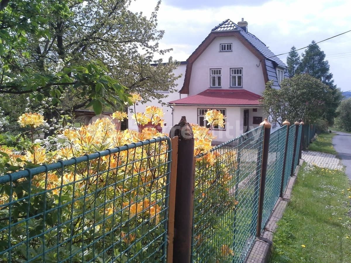 Prenájom bytu 1-izbový 30 m², Staré Křečany, Ústecký kraj Prenájom bytu 1-izbový 30 m², Staré Křečany, Ústecký kraj