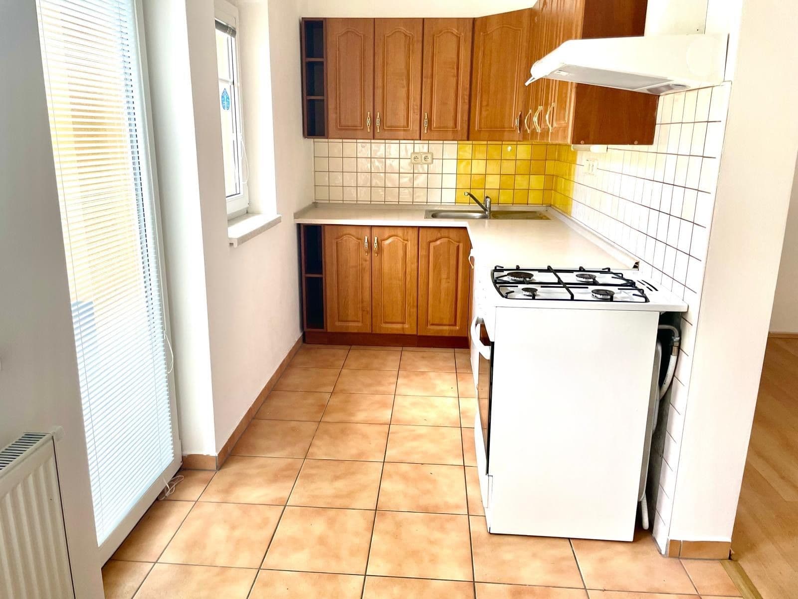 Prenájom bytu 3-izbový 80 m², Staškova, Liberec, Liberecký kraj Prenájom bytu 3-izbový 80 m², Staškova, Liberec, Liberecký kraj