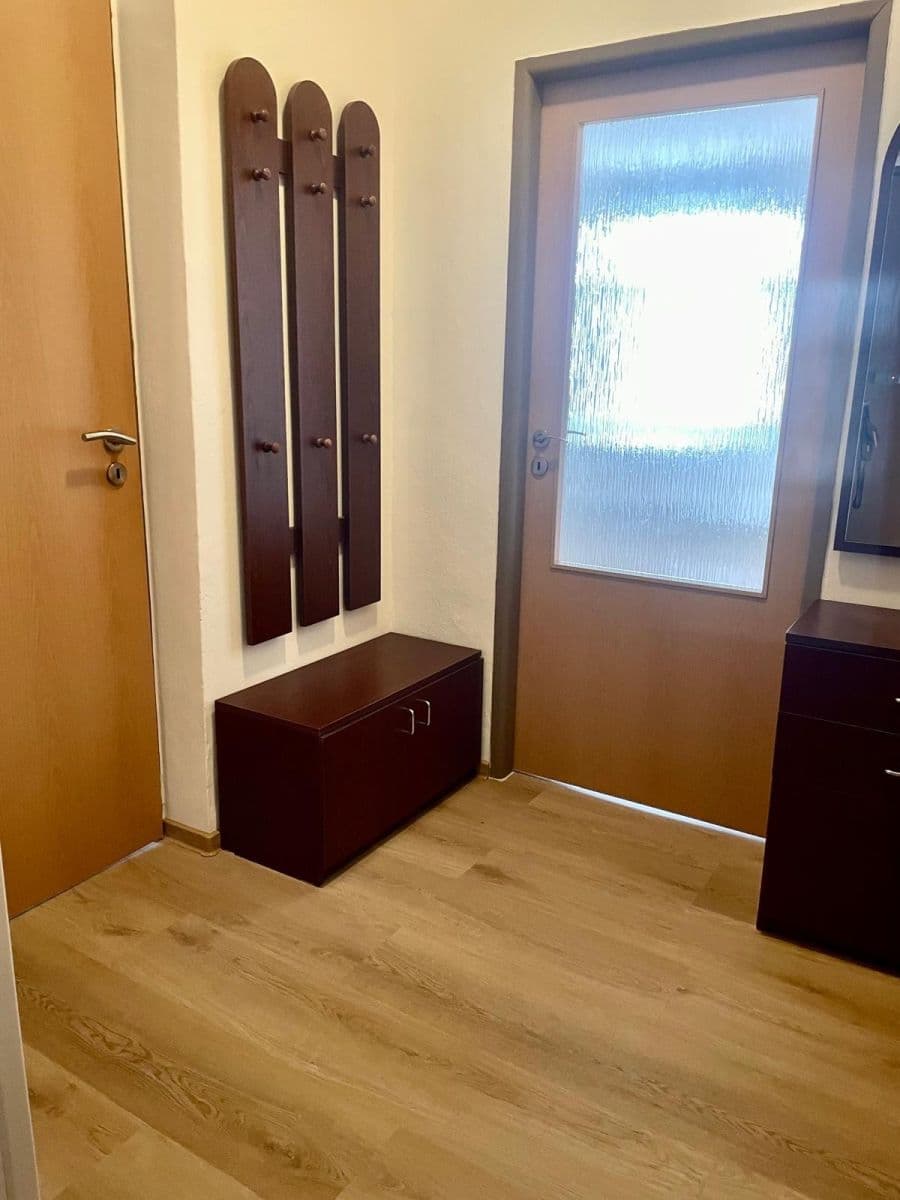 Prenájom bytu 3-izbový 80 m², Staškova, Liberec, Liberecký kraj Prenájom bytu 3-izbový 80 m², Staškova, Liberec, Liberecký kraj