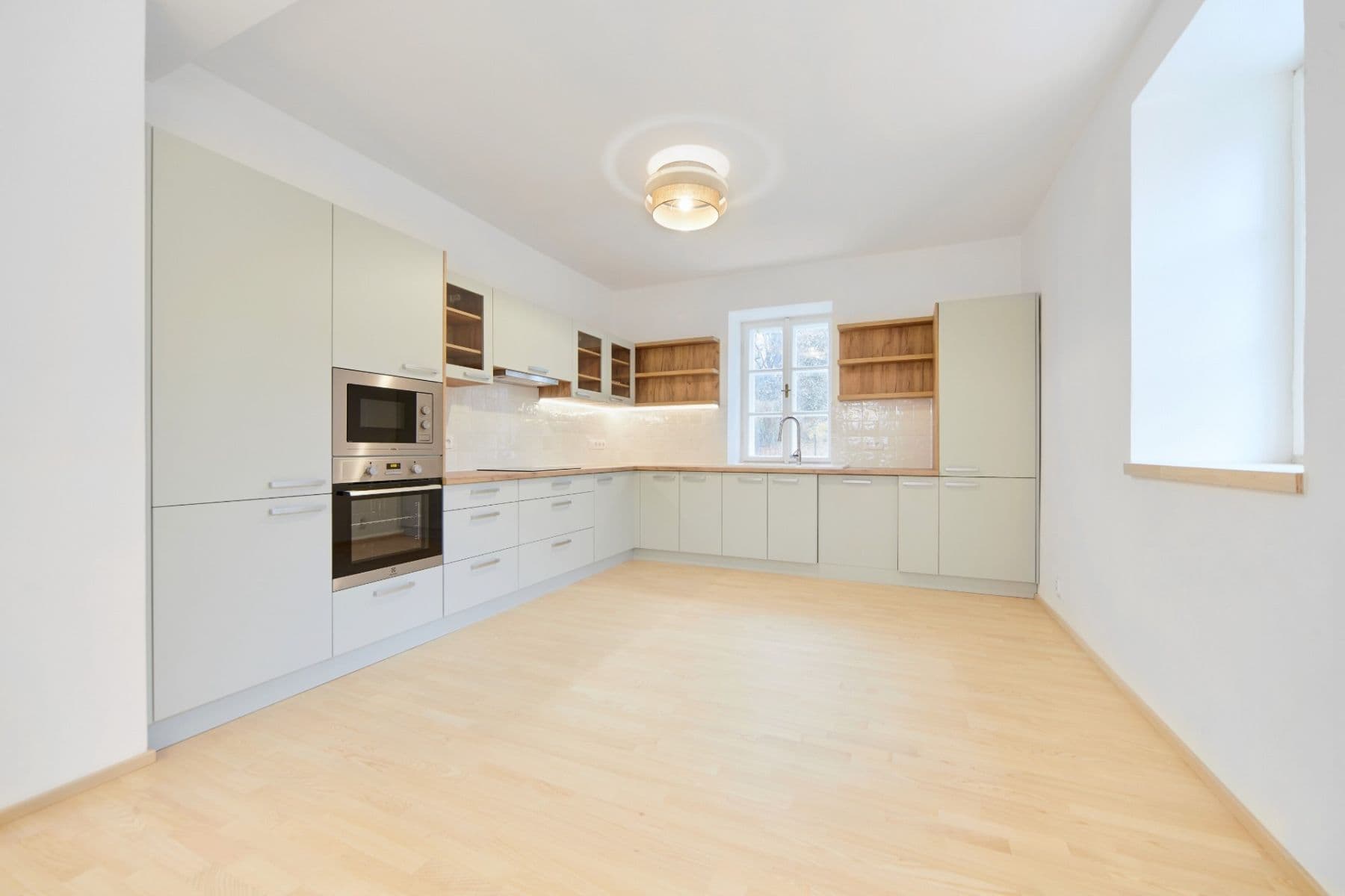 Predaj domu 159 m², pozemek 337 m², Velké Popovice, Středočeský kraj Predaj domu 159 m², pozemek 337 m², Velké Popovice, Středočeský kraj