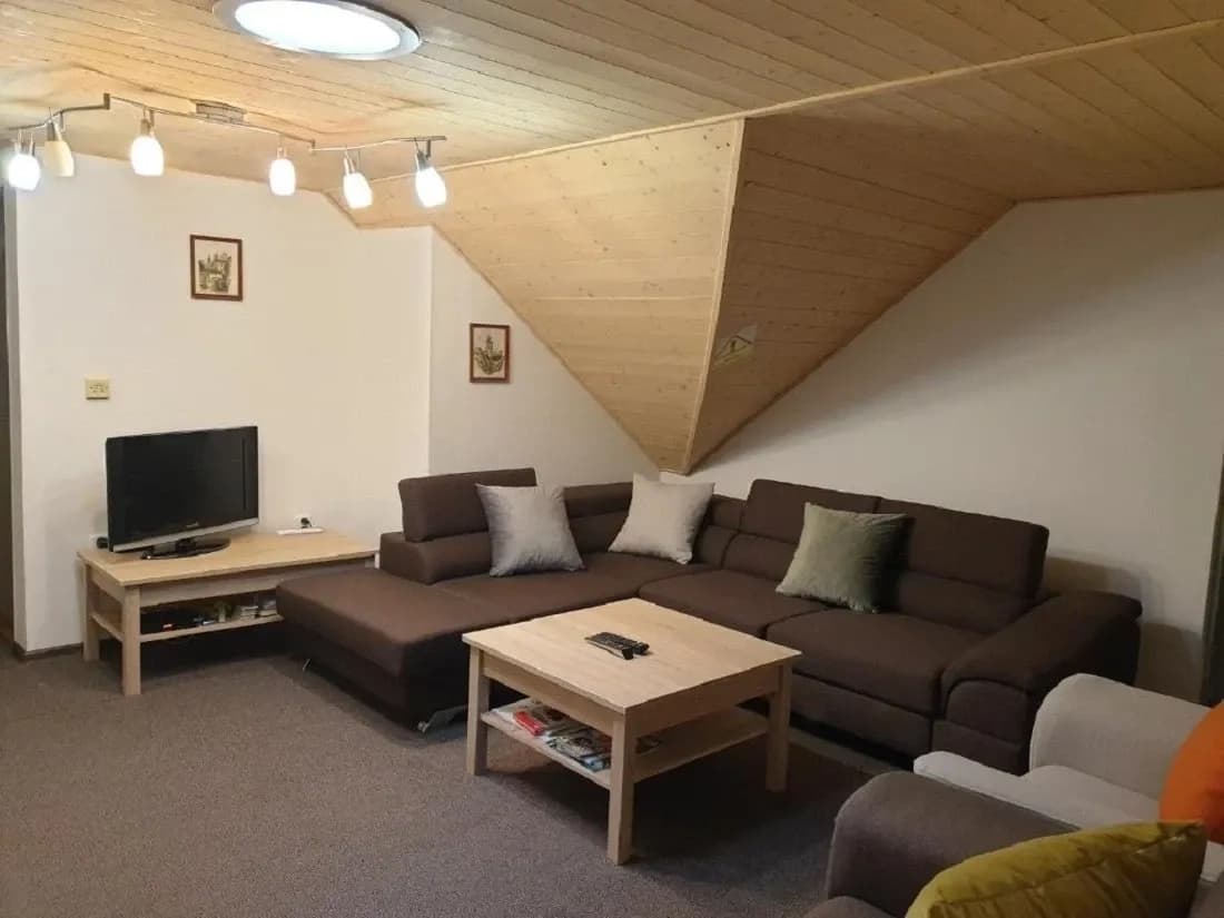 Prenájom bytu 130 m², Benátky, Benátky, Pardubický kraj Prenájom bytu 130 m², Benátky, Benátky, Pardubický kraj