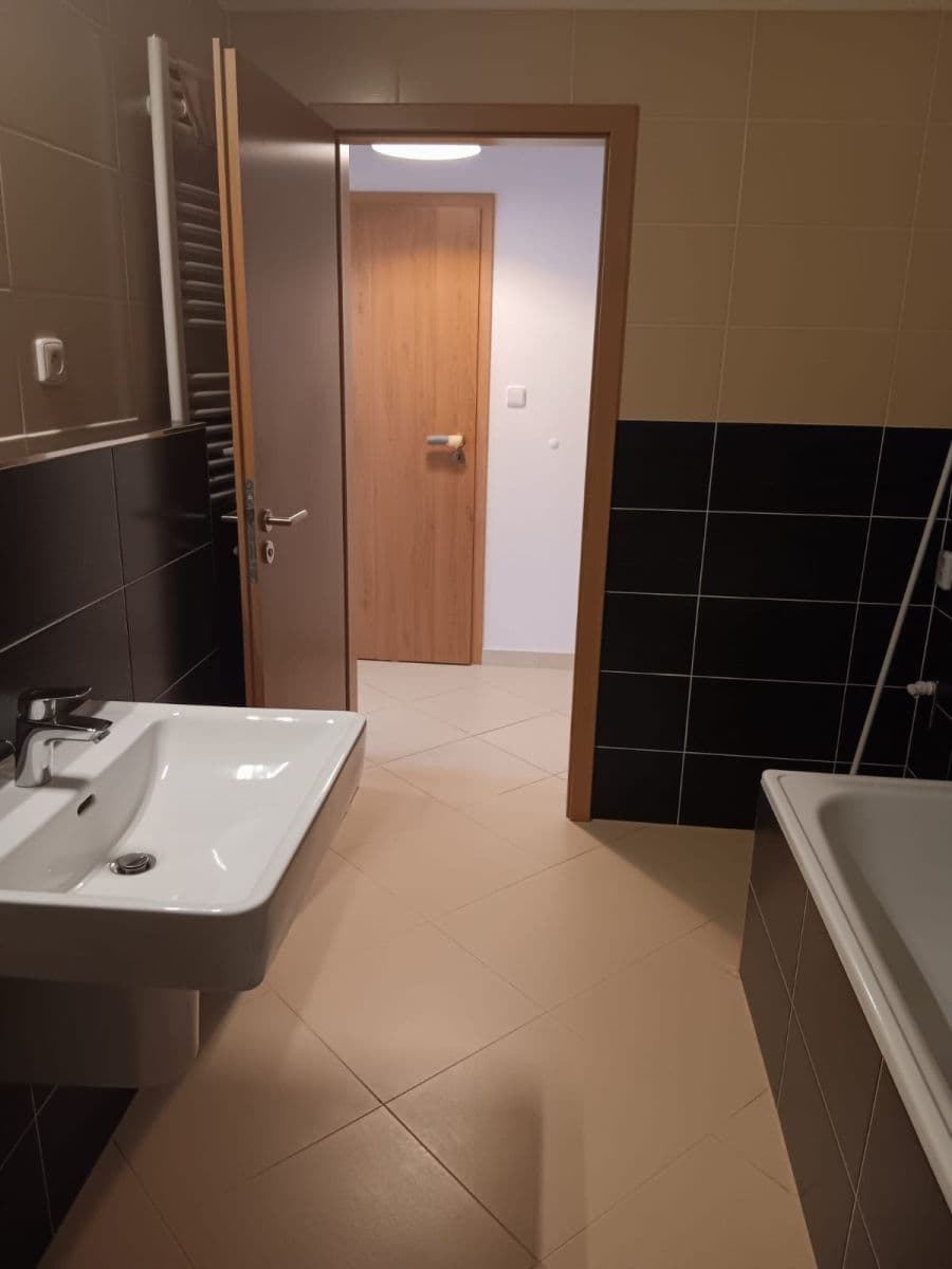 Prenájom bytu 2-izbový 58 m², Honzíkova, Praha, Praha Prenájom bytu 2-izbový 58 m², Honzíkova, Praha, Praha