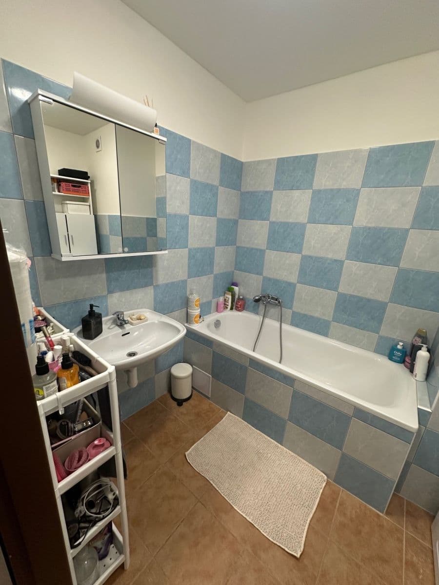 Prenájom bytu 3-izbový 68 m², Křejpského, Praha, Praha Prenájom bytu 3-izbový 68 m², Křejpského, Praha, Praha