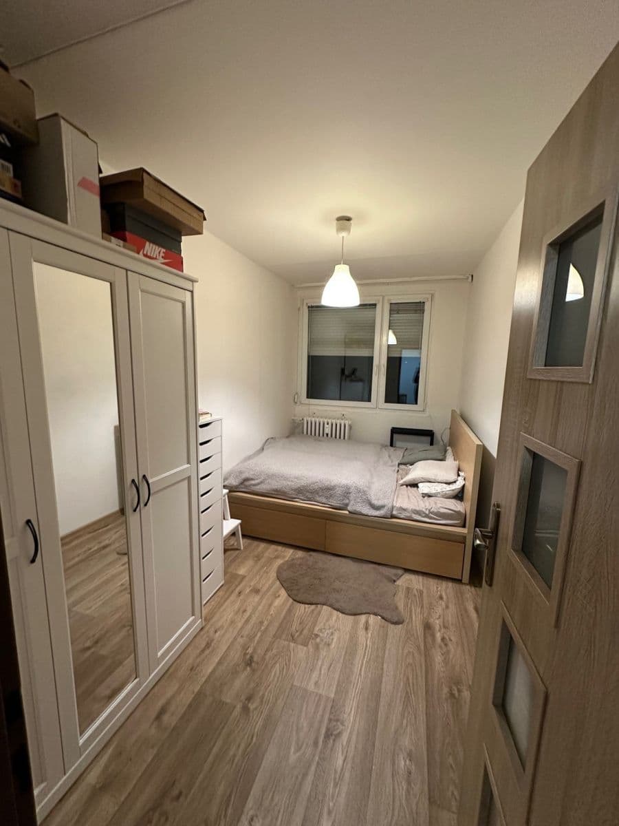 Prenájom bytu 3-izbový 68 m², Křejpského, Praha, Praha Prenájom bytu 3-izbový 68 m², Křejpského, Praha, Praha