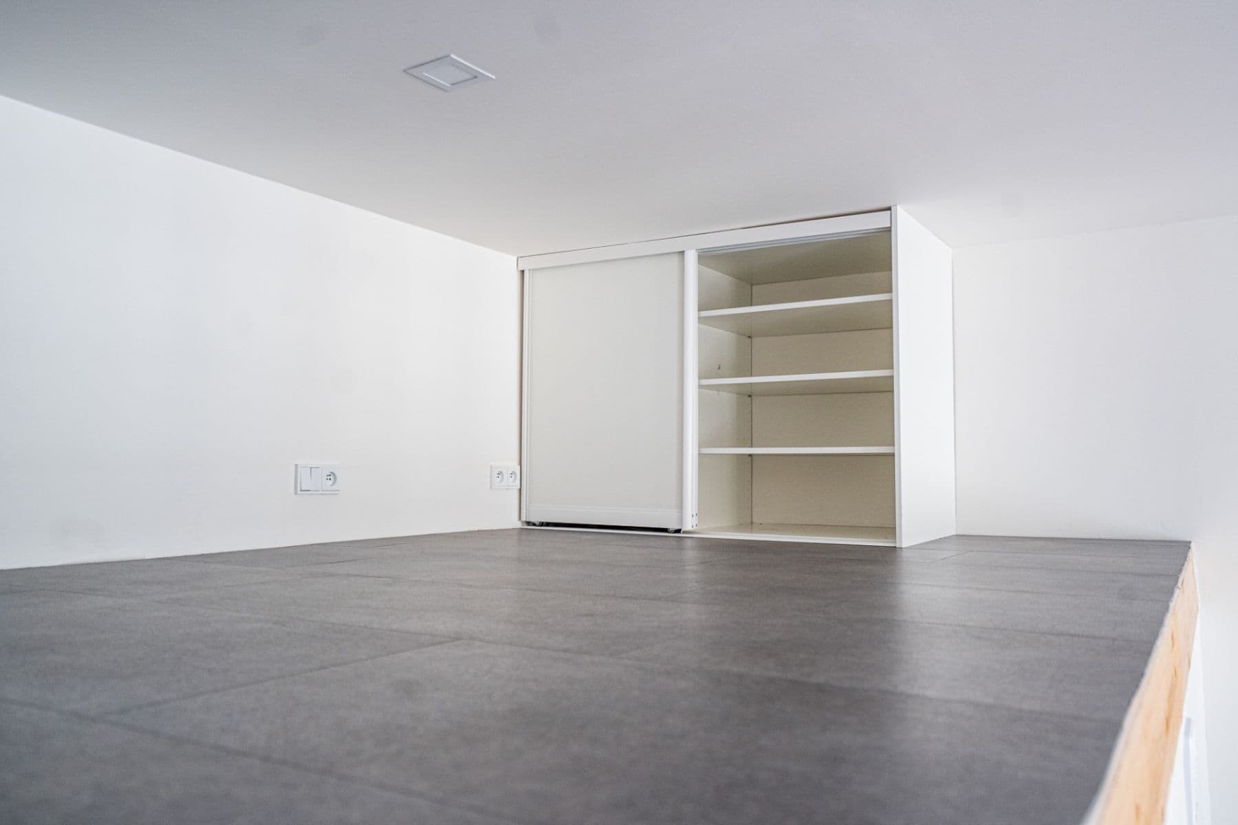 Prenájom bytu 1-izbový 30 m², Přemyslovská, Praha, Praha Prenájom bytu 1-izbový 30 m², Přemyslovská, Praha, Praha