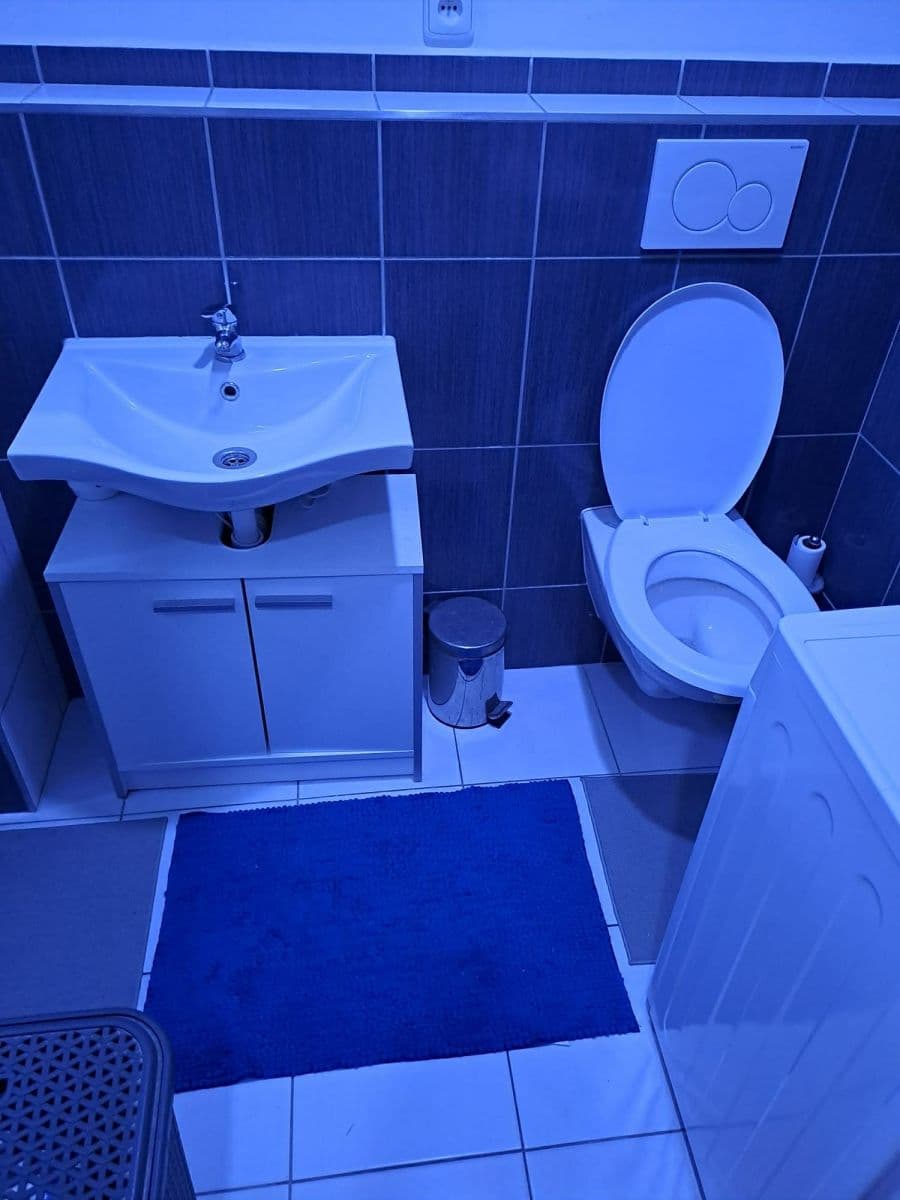 Prenájom bytu 60 m², Na Drážce, Pardubice, Pardubický kraj Prenájom bytu 60 m², Na Drážce, Pardubice, Pardubický kraj