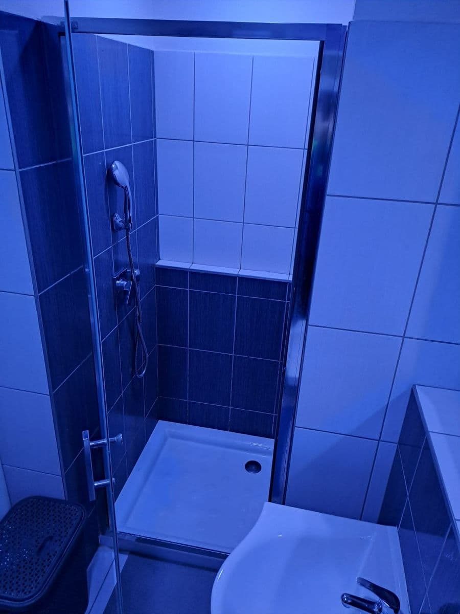 Prenájom bytu 60 m², Na Drážce, Pardubice, Pardubický kraj Prenájom bytu 60 m², Na Drážce, Pardubice, Pardubický kraj