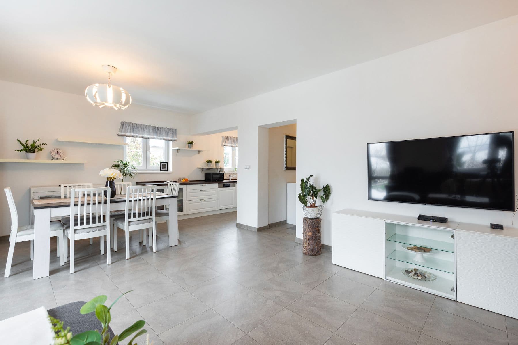 Predaj bytu 4-izbový 129 m², K Vidouši, Unhošť, Středočeský kraj Predaj bytu 4-izbový 129 m², K Vidouši, Unhošť, Středočeský kraj