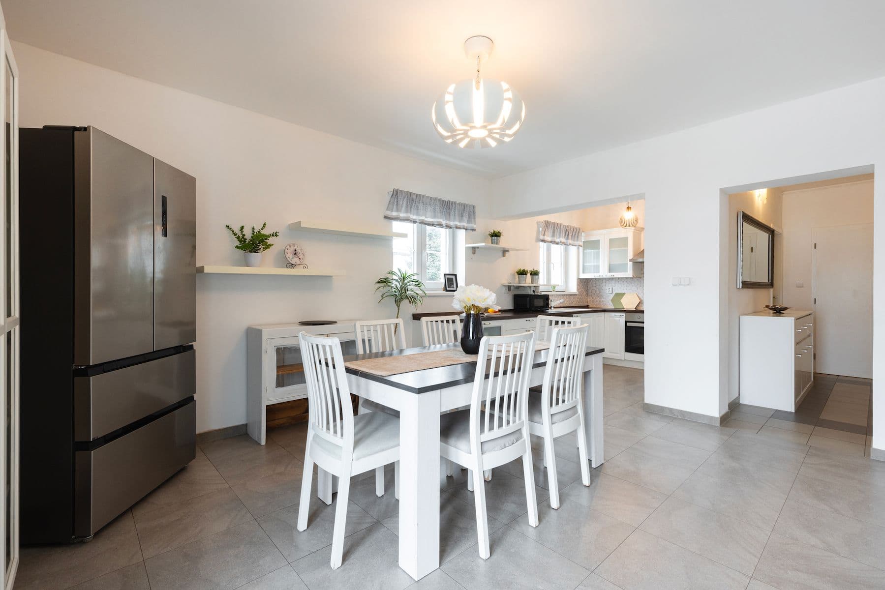 Predaj bytu 4-izbový 129 m², K Vidouši, Unhošť, Středočeský kraj Predaj bytu 4-izbový 129 m², K Vidouši, Unhošť, Středočeský kraj