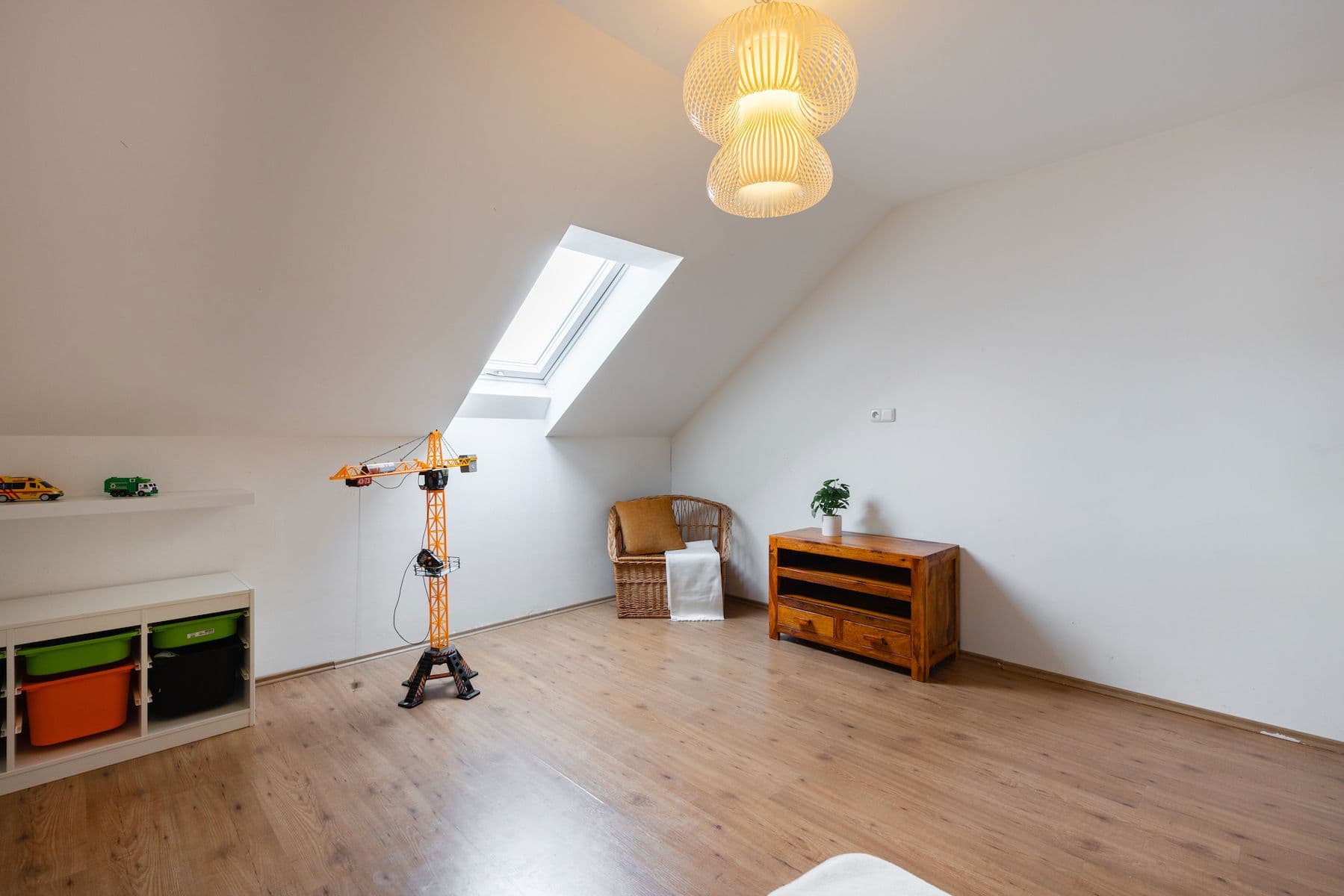 Predaj bytu 4-izbový 129 m², K Vidouši, Unhošť, Středočeský kraj Predaj bytu 4-izbový 129 m², K Vidouši, Unhošť, Středočeský kraj