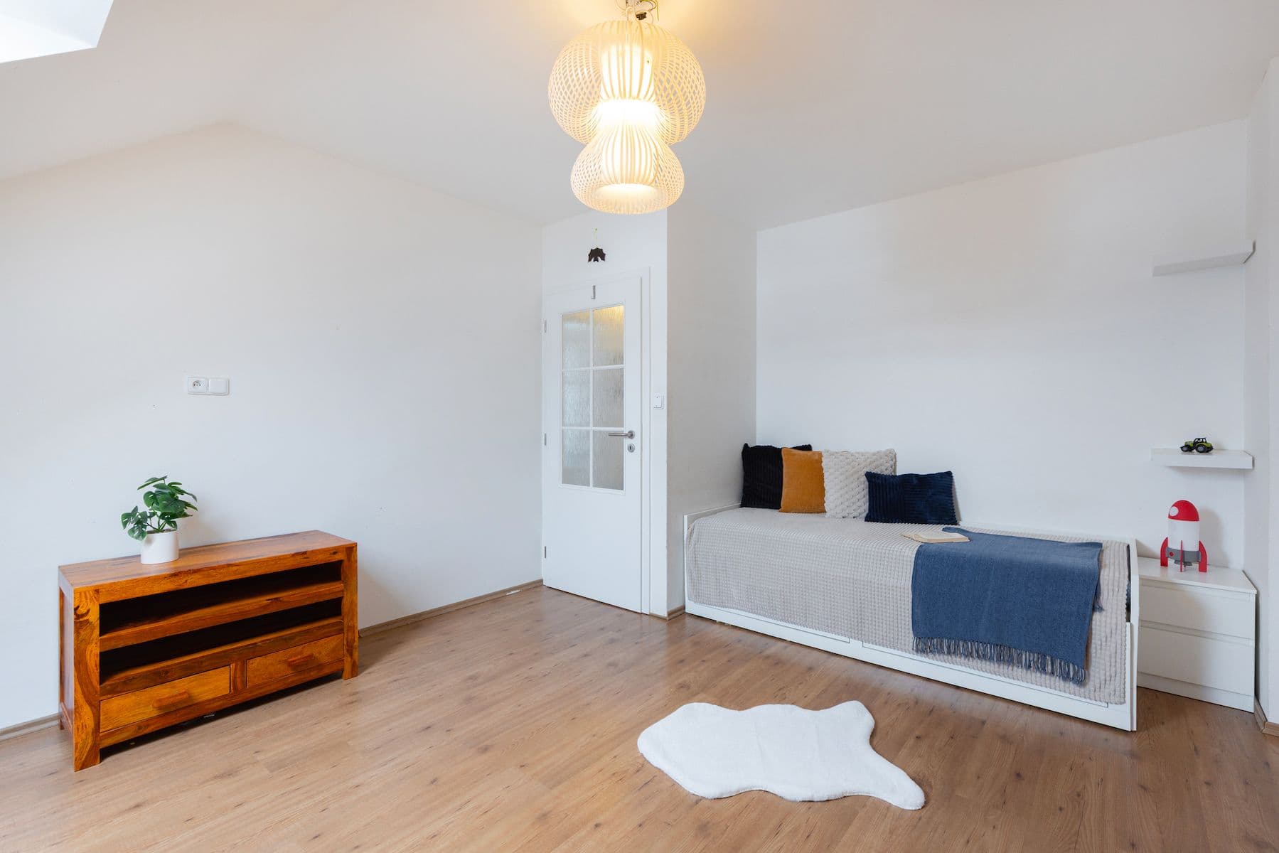 Predaj bytu 4-izbový 129 m², K Vidouši, Unhošť, Středočeský kraj Predaj bytu 4-izbový 129 m², K Vidouši, Unhošť, Středočeský kraj