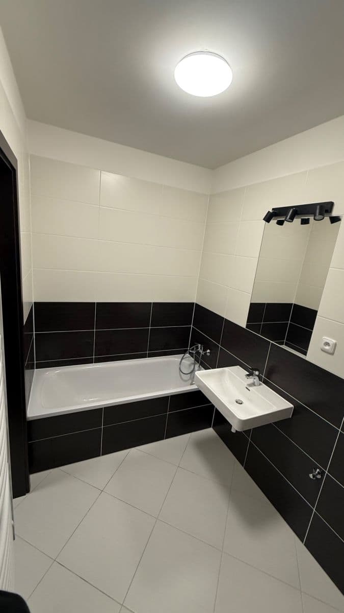 Prenájom bytu 2-izbový 52 m², Stočesova, Praha, Praha Prenájom bytu 2-izbový 52 m², Stočesova, Praha, Praha