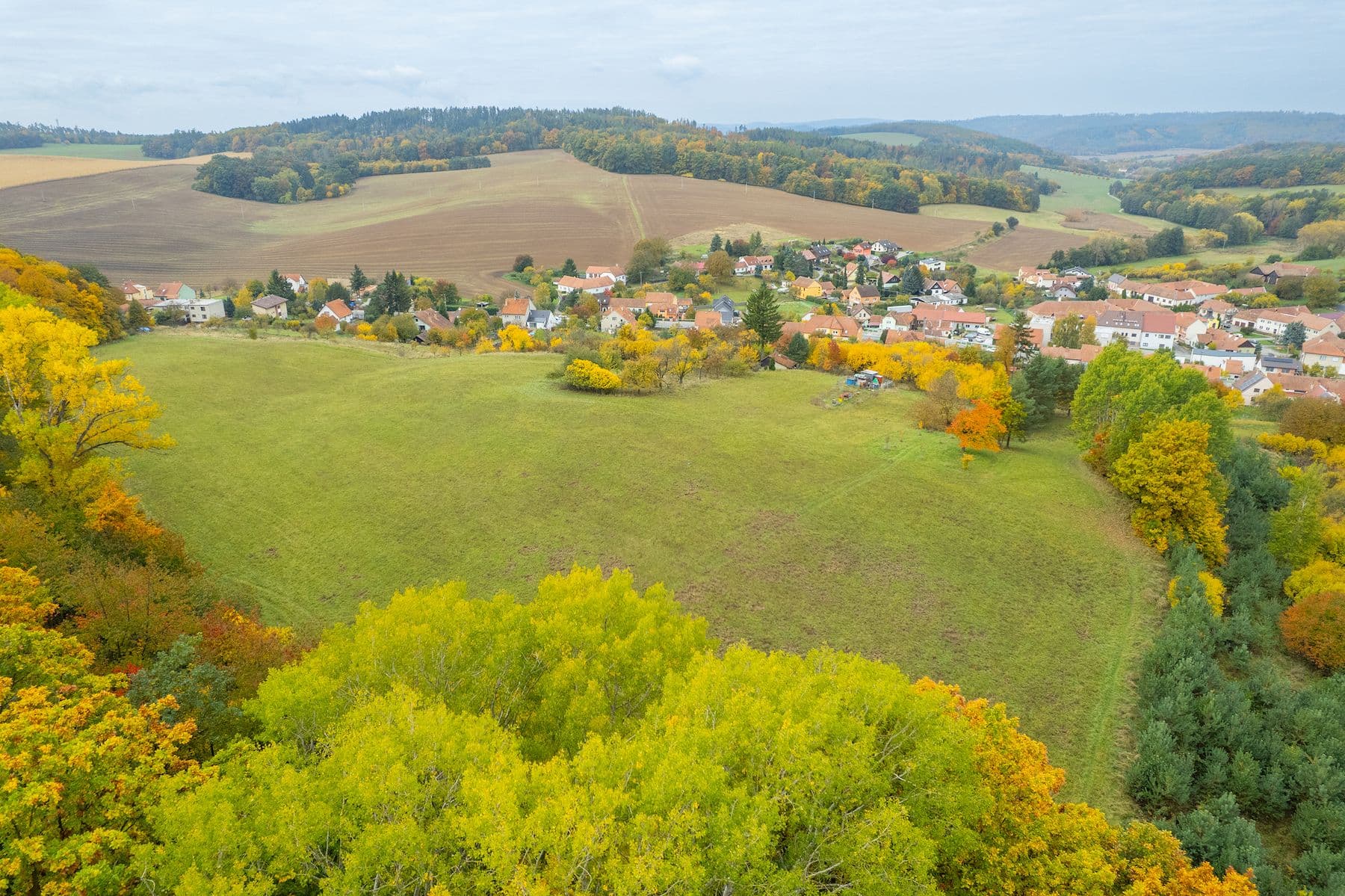 Predaj pozemku 5.229 m², Lažany, Jihomoravský kraj Predaj pozemku 5.229 m², Lažany, Jihomoravský kraj