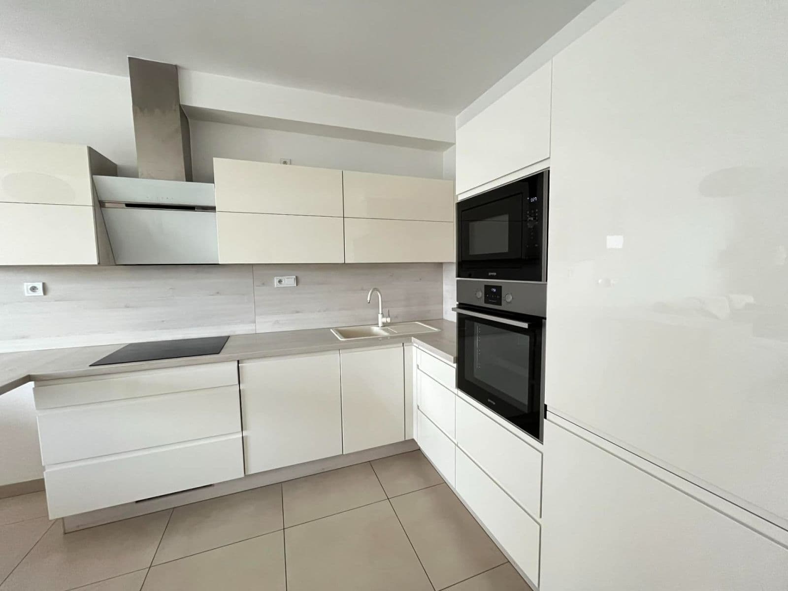 Predaj bytu 3-izbový 69 m², Višňová, Moravany, Jihomoravský kraj Predaj bytu 3-izbový 69 m², Višňová, Moravany, Jihomoravský kraj