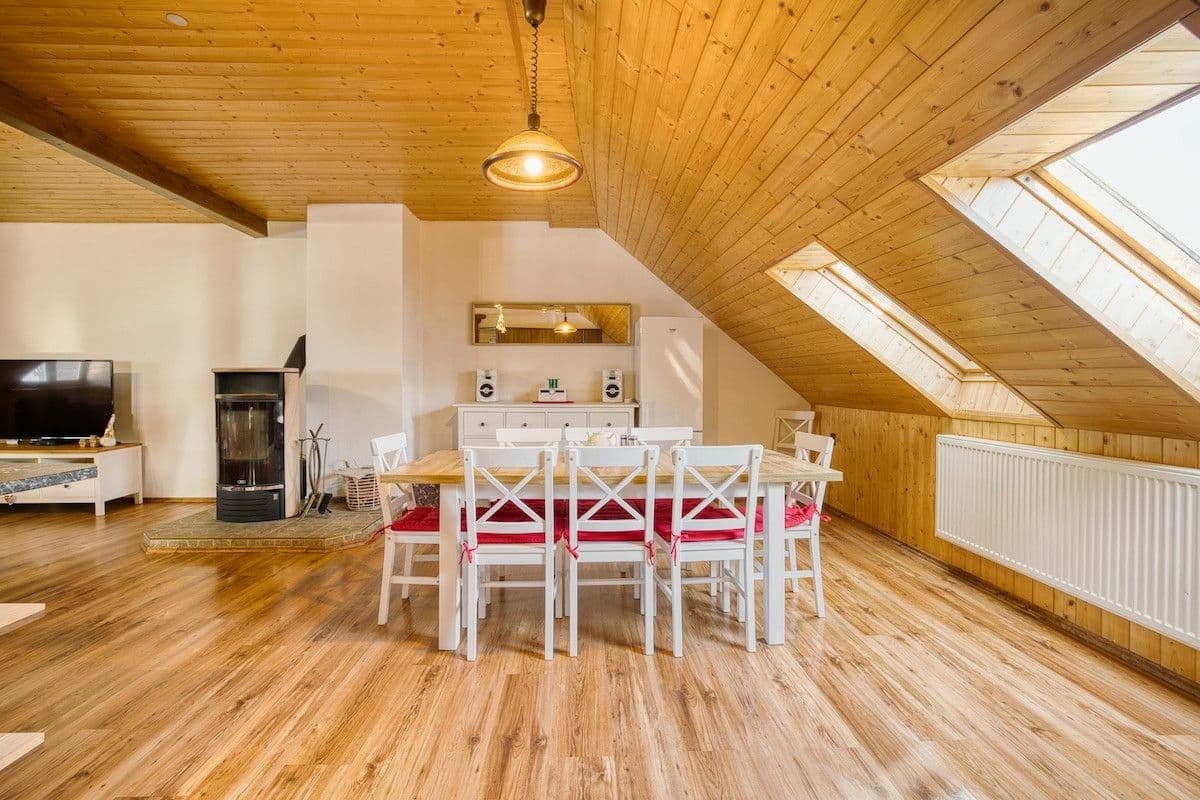 Prenájom bytu 120 m², Horní Lipová, Lipová-lázně, Olomoucký kraj Prenájom bytu 120 m², Horní Lipová, Lipová-lázně, Olomoucký kraj