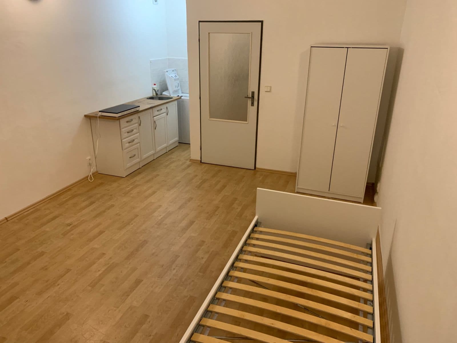 Prenájom bytu 1-izbový 27 m², Hartigova, Praha, Praha Prenájom bytu 1-izbový 27 m², Hartigova, Praha, Praha