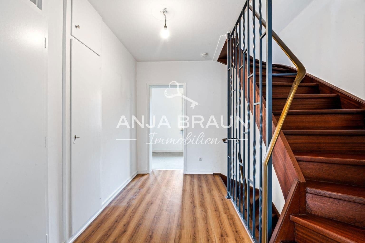 Prenájom domu 122 m², pozemek 150 m², Halstenbek, Šlezvicko-Holštajnsko Prenájom domu 122 m², pozemek 150 m², Halstenbek, Šlezvicko-Holštajnsko