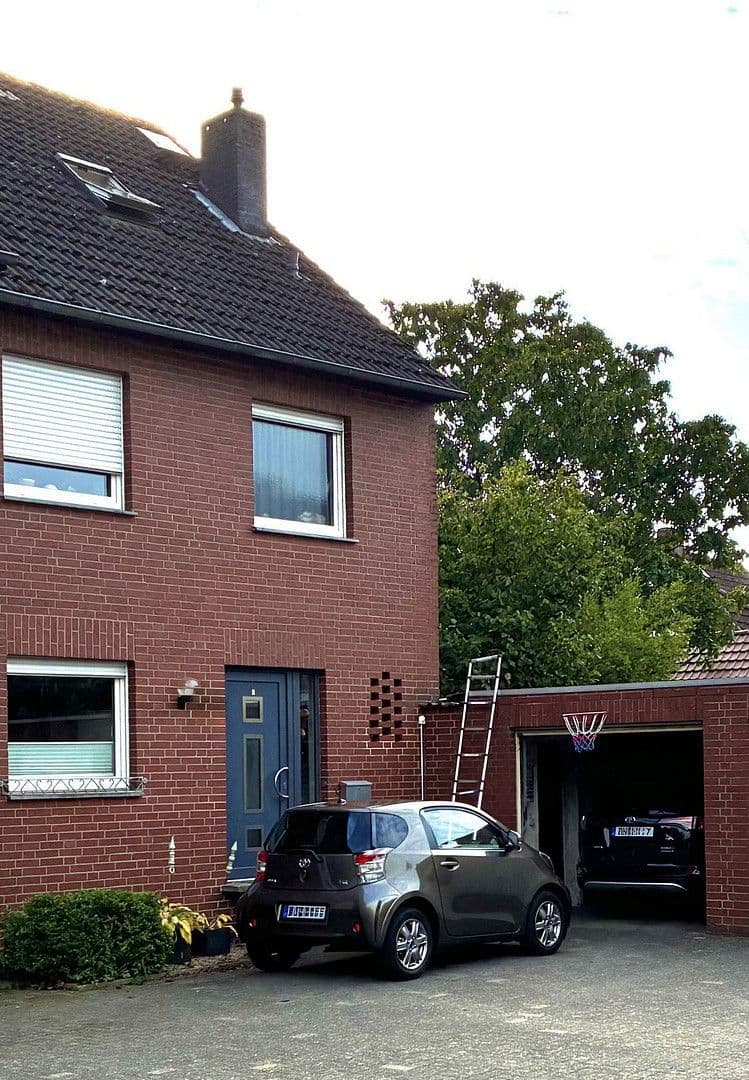 Predaj domu 125 m², pozemek 333 m², Diepholz, Dolné Sasko Predaj domu 125 m², pozemek 333 m², Diepholz, Dolné Sasko