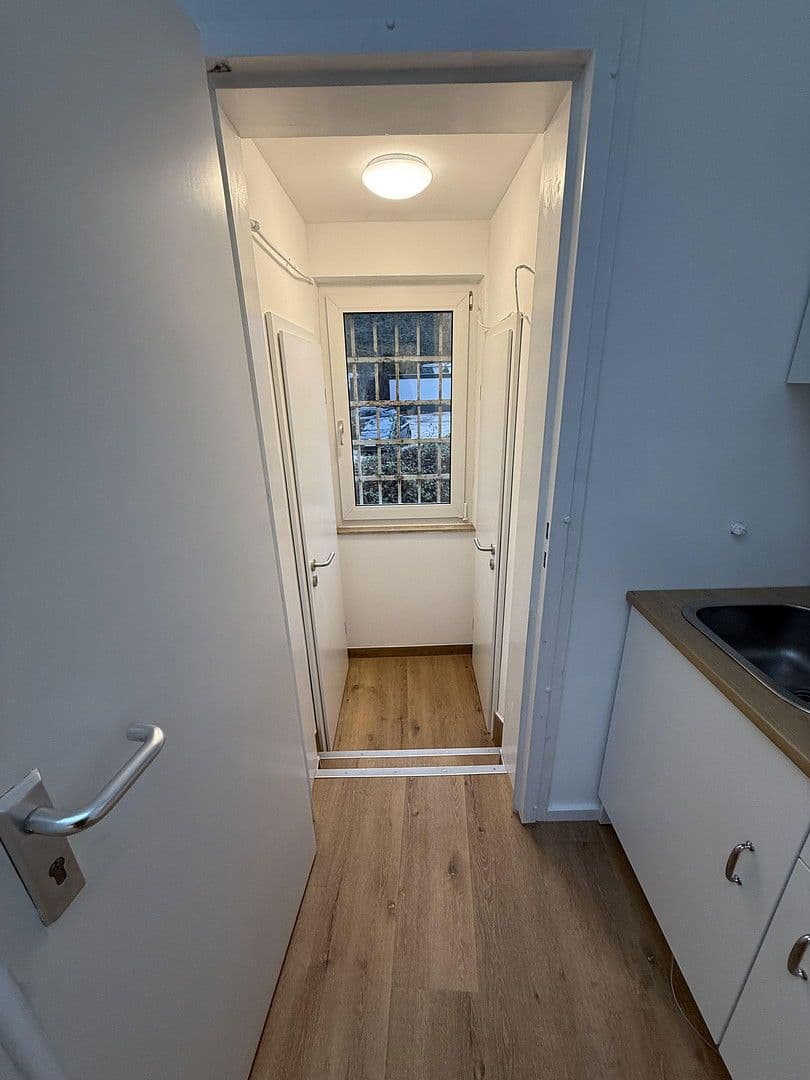 Prenájom nebytového priestoru 80 m², Rösrather Straße, Köln, Severné Porýnie - Westfálsko Prenájom nebytového priestoru 80 m², Rösrather Straße, Köln, Severné Porýnie - Westfálsko