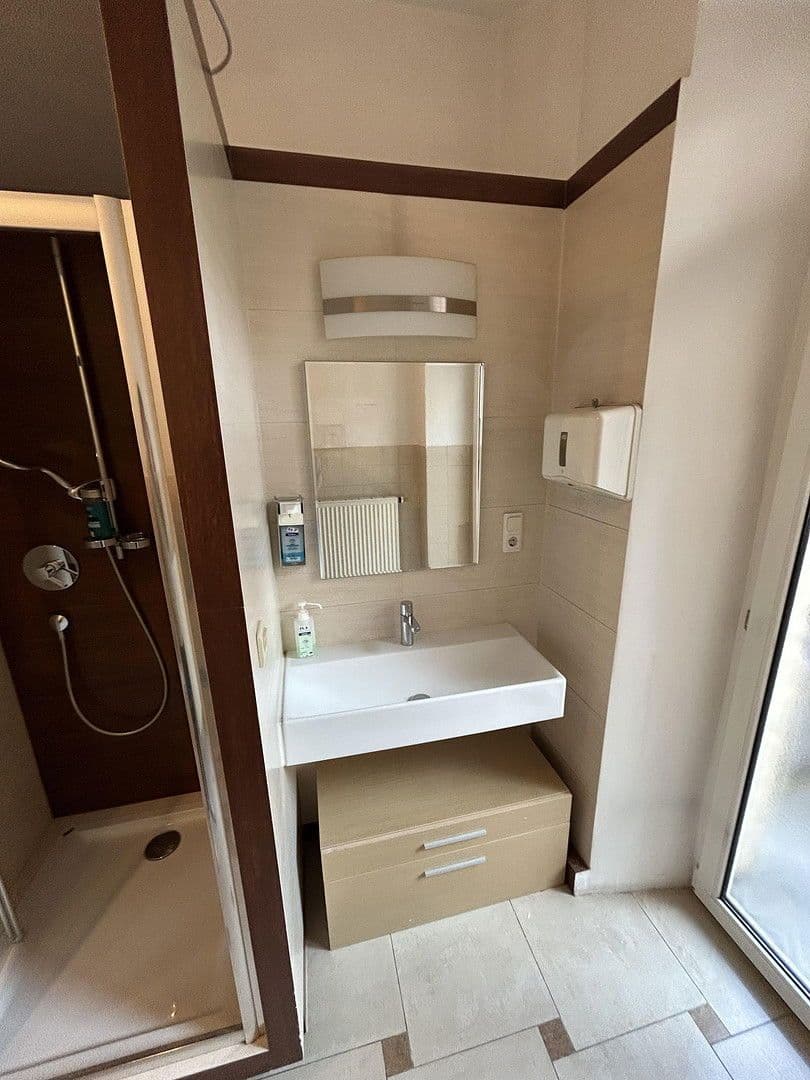 Prenájom bytu 2-izbový 68 m², Ulmenstraße 18, Nürnberg, Bavorsko Prenájom bytu 2-izbový 68 m², Ulmenstraße 18, Nürnberg, Bavorsko