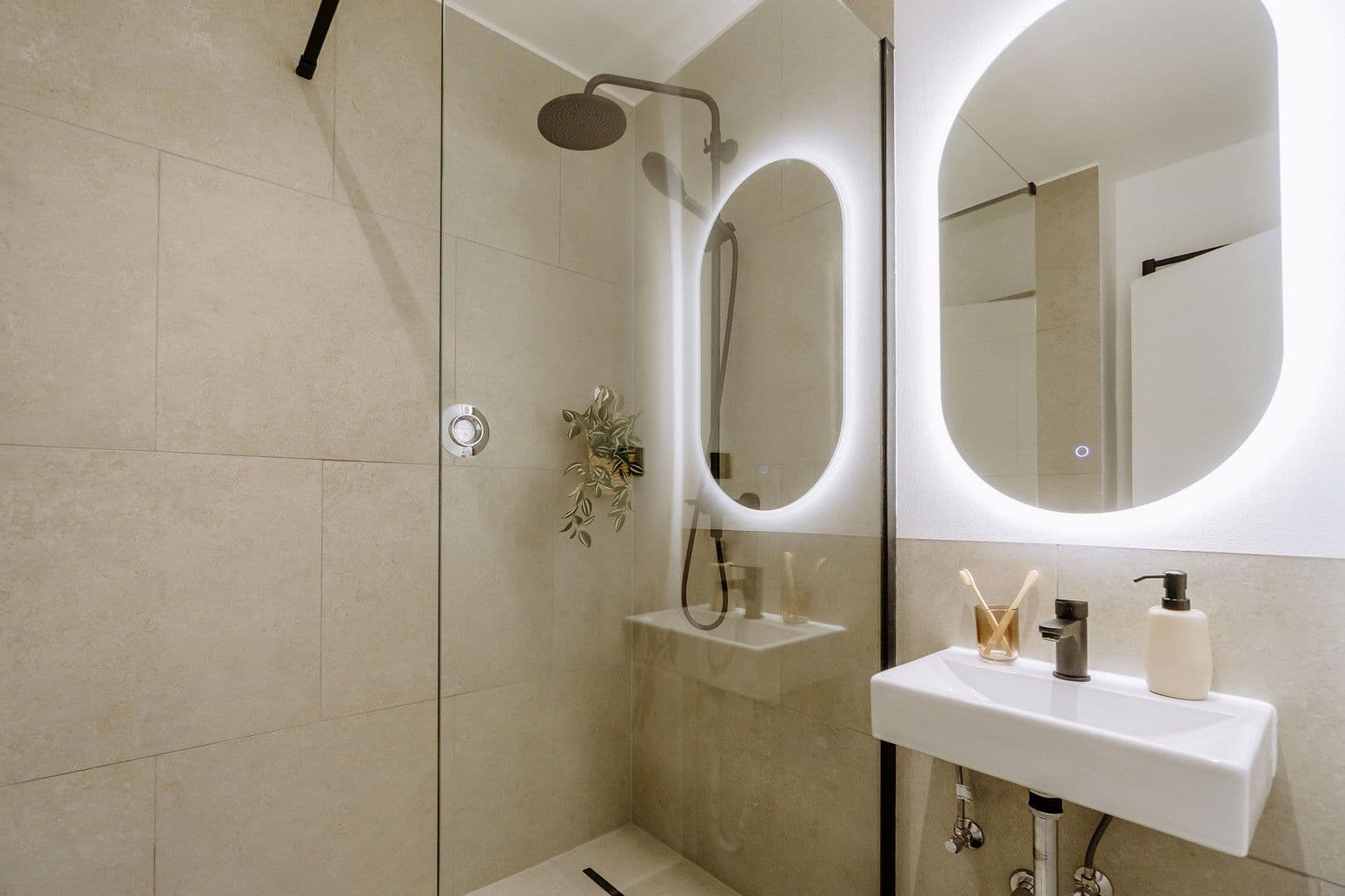 Predaj bytu 2-izbový 60 m², Germering, Bavorsko Predaj bytu 2-izbový 60 m², Germering, Bavorsko