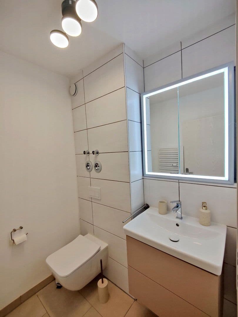 Prenájom bytu 3-izbový 105 m², Am Golfplatz 1, Mittenwalde, Brandenbursko Prenájom bytu 3-izbový 105 m², Am Golfplatz 1, Mittenwalde, Brandenbursko