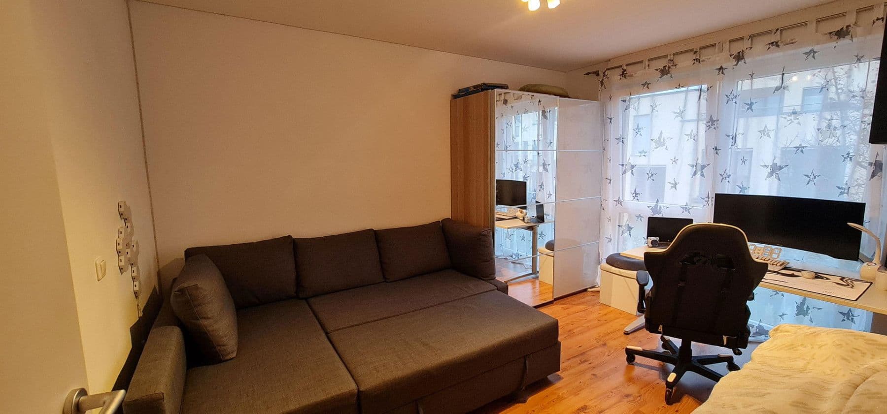 Prenájom domu 135 m², pozemek 156 m², Ratingen, Severné Porýnie - Westfálsko Prenájom domu 135 m², pozemek 156 m², Ratingen, Severné Porýnie - Westfálsko