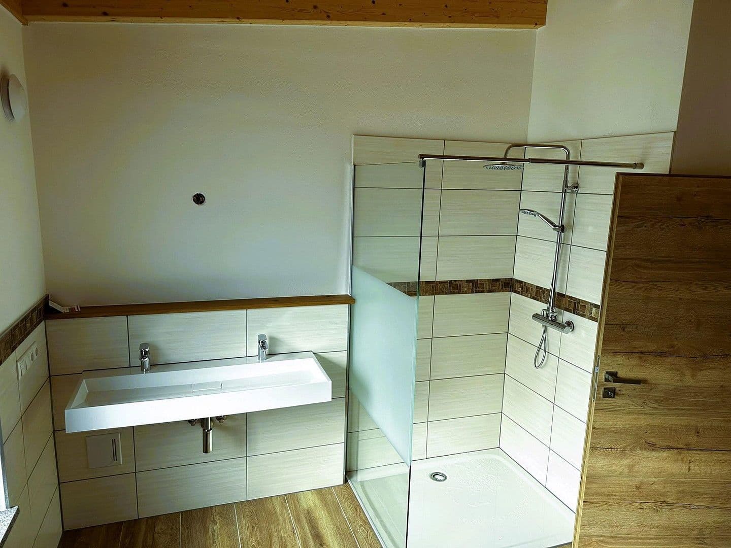 Prenájom domu 130 m², pozemek 337 m², Winzer, Bavorsko Prenájom domu 130 m², pozemek 337 m², Winzer, Bavorsko