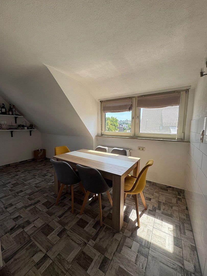 Prenájom bytu 2-izbový 52 m², Stuttgart, Bádensko-Wurttembersko Prenájom bytu 2-izbový 52 m², Stuttgart, Bádensko-Wurttembersko