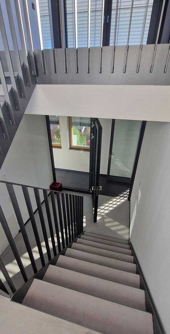 Prenájom kancelárie 380 m², Dieselstr. 10, Ditzingen, Bádensko-Wurttembersko Prenájom kancelárie 380 m², Dieselstr. 10, Ditzingen, Bádensko-Wurttembersko