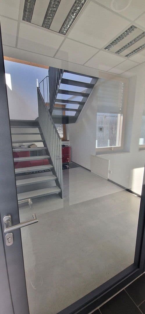 Prenájom kancelárie 380 m², Dieselstr. 10, Ditzingen, Bádensko-Wurttembersko Prenájom kancelárie 380 m², Dieselstr. 10, Ditzingen, Bádensko-Wurttembersko